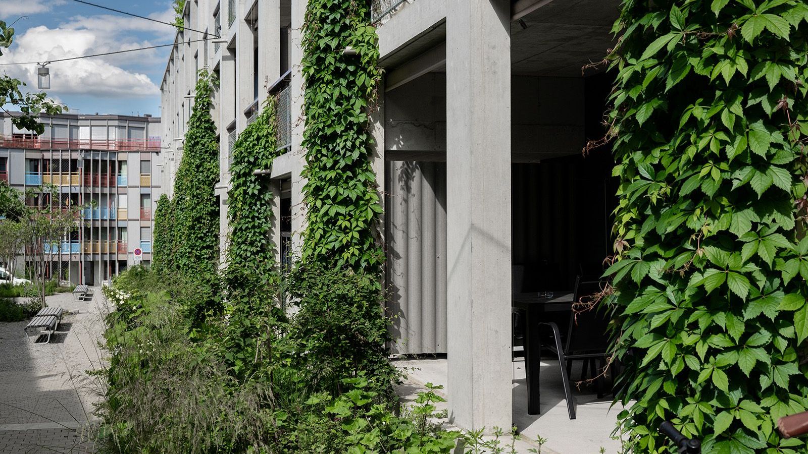 S 16 - 04 - 1600x1000.jpg