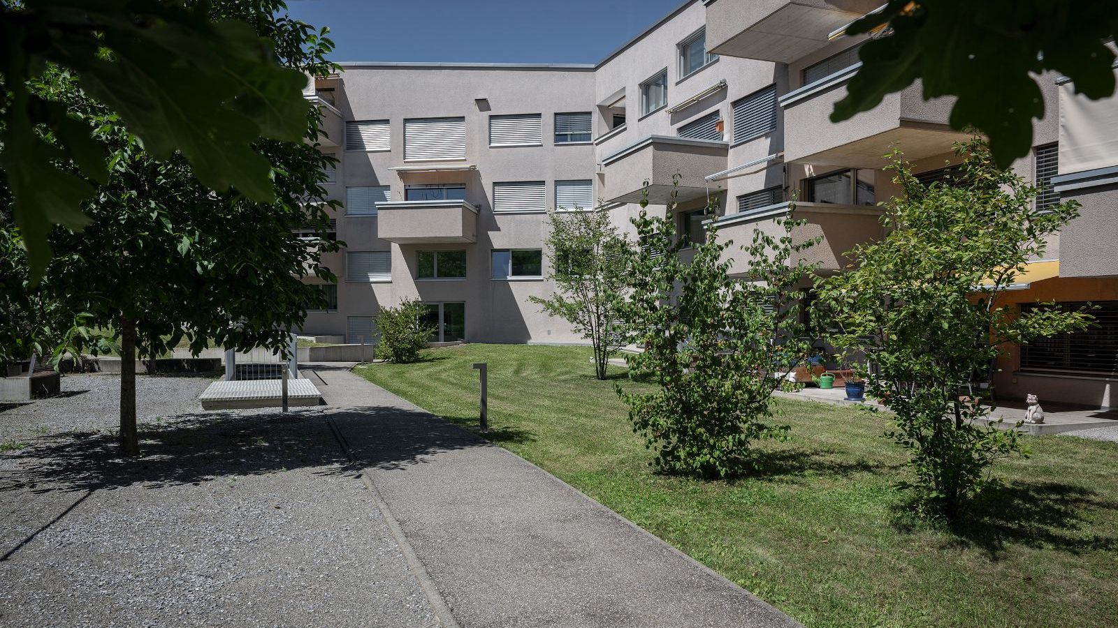 S 14 - 05 - 1600x1000.jpg